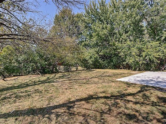 5th image of 8437 N Georgiana Ln