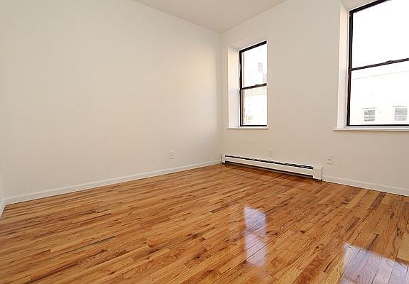 4th image of 404 W 47th St APT 2
