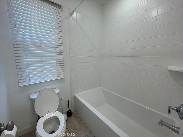 65 Berkshire Wood — Photo 14