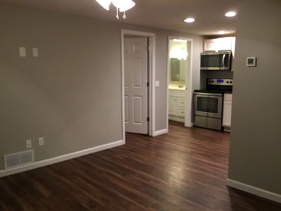 4th image of 4331 State Road 43 N Trlr 1