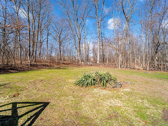 4th image of 166 Brookside Farms