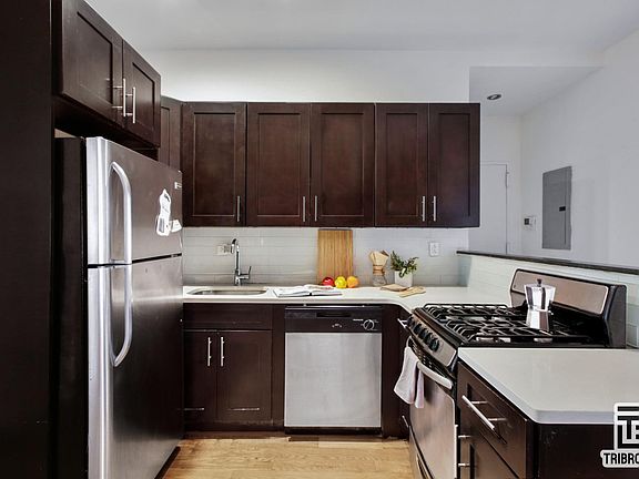 4th image of 171 E 105th St APT 1