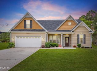 105 Livingston Ln, Clinton, NC 28328