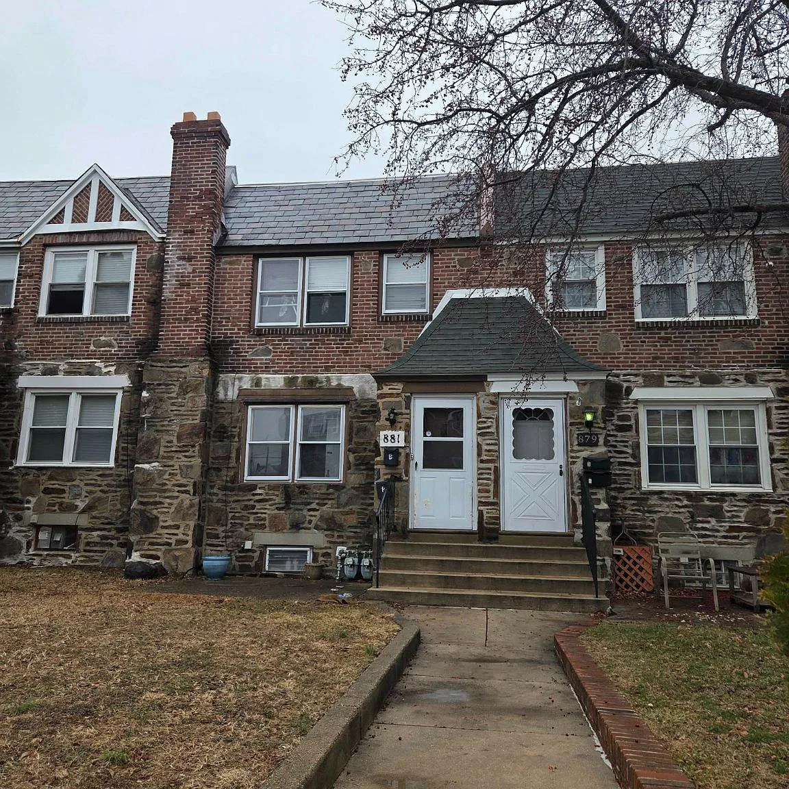2 bed, 850 sqft, $1,300 — Photo 1