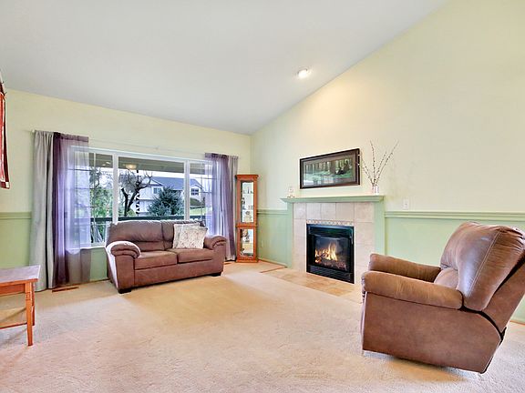 5th image of 19906 85th Ave E