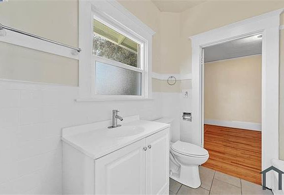 2nd image of 2713 Coolidge Ave