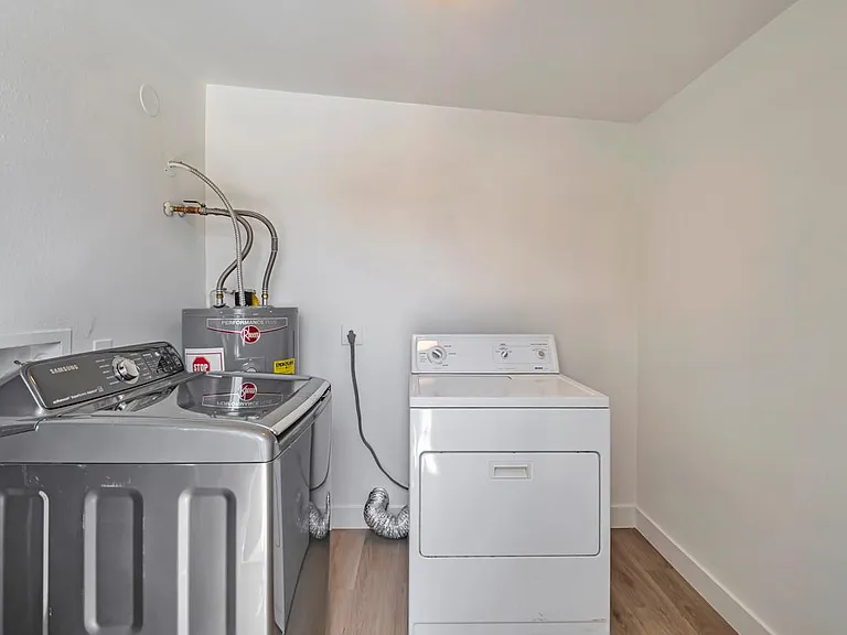 906 W Colgate Dr — Photo 15