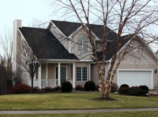 10015 Oakwood Dr, Urbandale, IA 50322