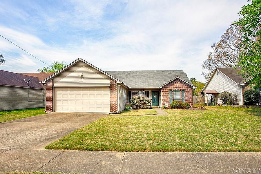 1st image of 75 Redleaf Cir