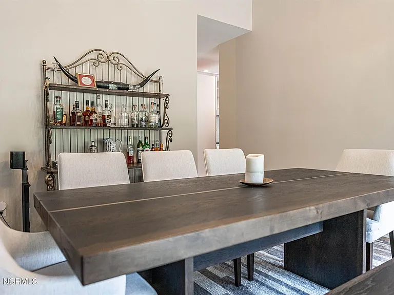 215 Plantation Dr — Photo 27