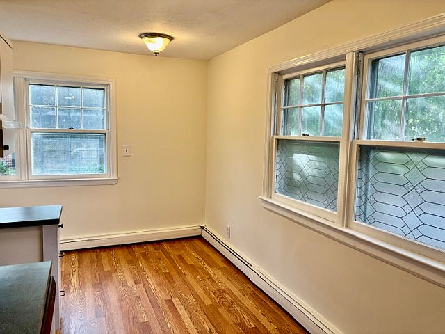 Kitchen Dining Area