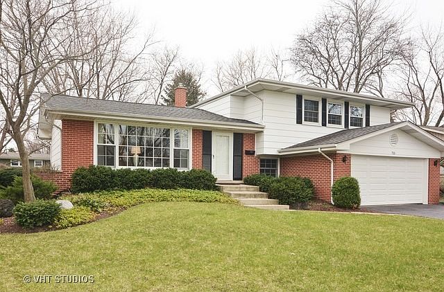 1st image of 715 E Crestwood Dr