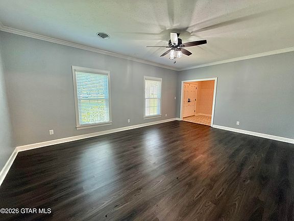5th image of 227 Pinecrest Dr