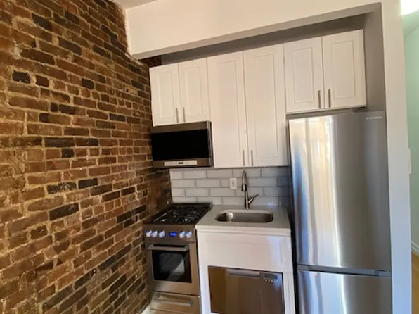 204 East 25th Street image 5 of 10