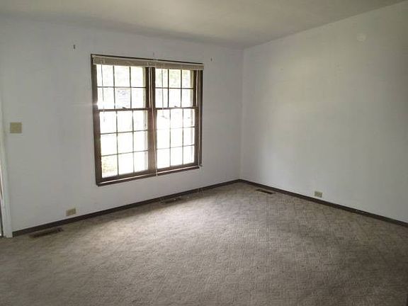 2nd image of 766 N Elmwood Dr