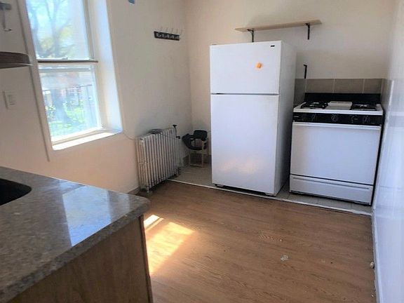 4th image of 14-34 27th Ave #3