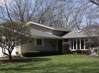 720 Victoria Ln, Schaumburg, IL 60193