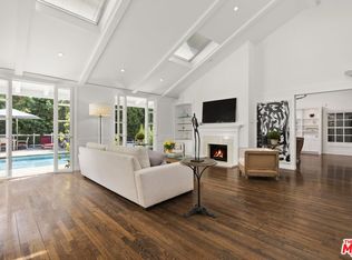 2761 Hutton Dr, Beverly Hills, CA 90210