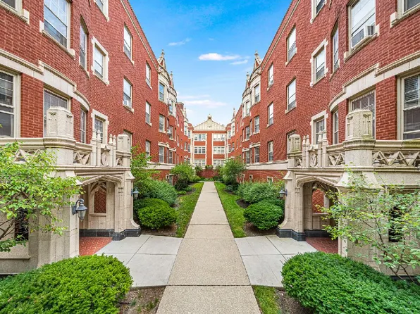 228 N Oak Park Ave APT 3M, Oak Park, IL 60302
