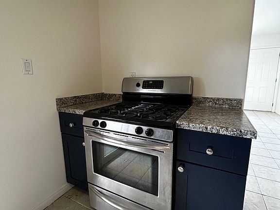 4th image of 3324 Clairemont Mesa Blvd