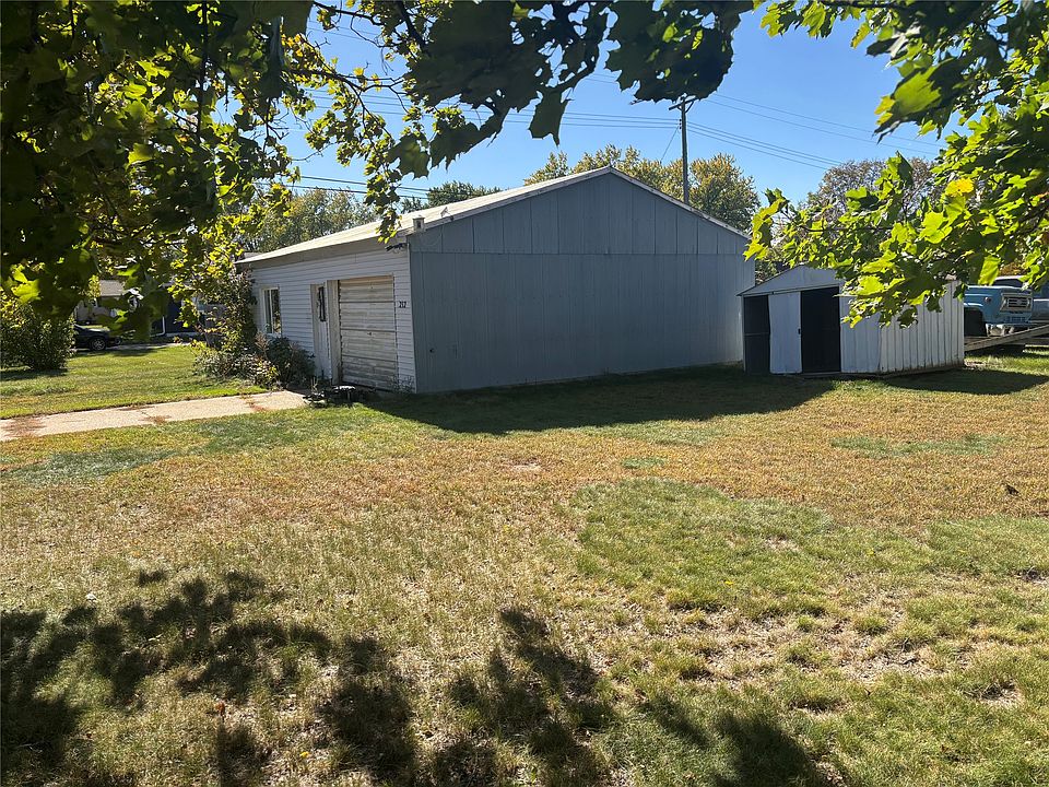 2nd image of 212 9th Street