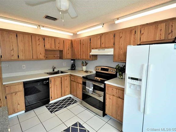 5th image of 1153 Sussex Dr #1153