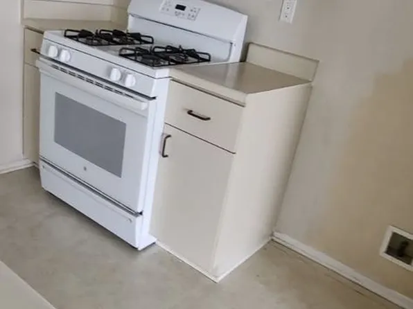 Talmadge Plaza, 1701 Talmadge St APT 212, Los Angeles, CA 90027