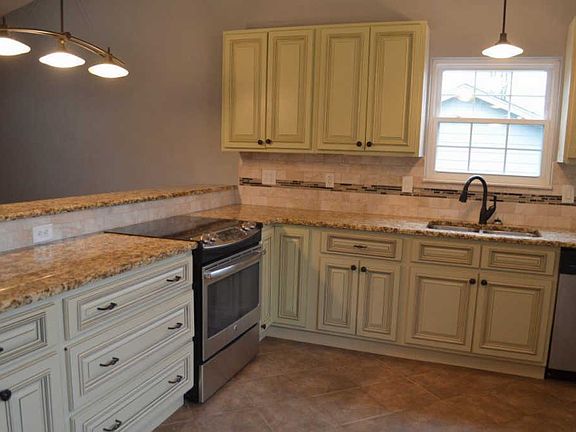 3rd image of 1441 Waynesboro Ln