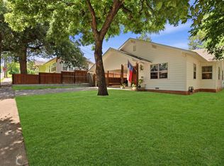 208 W Couts St, Weatherford, TX 76086