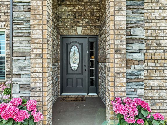 4th image of 116 Overcrest Ct