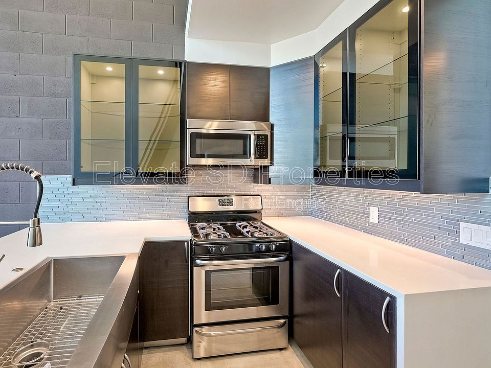 1st image of 1965 Columbia St #8