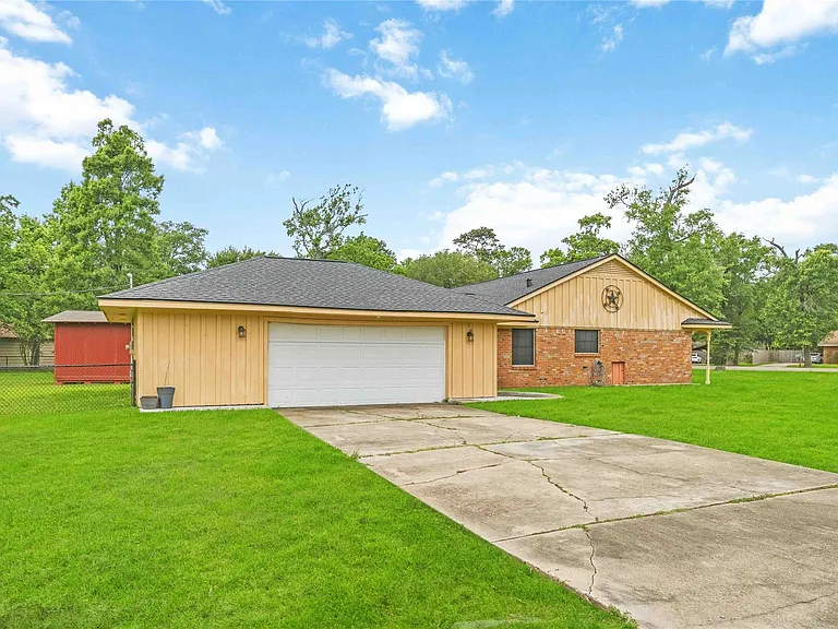 435 Rolling Wood Rd — Photo 4