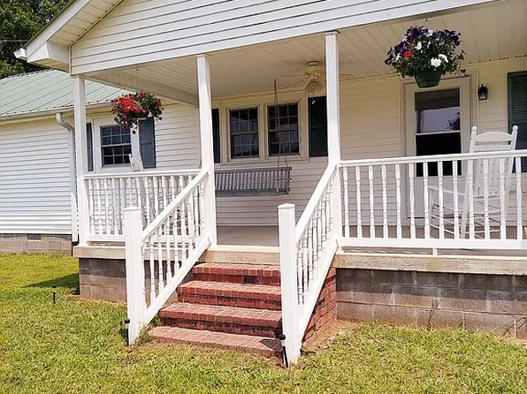 2000 Rock Springs Rd, Wildersville, TN 38388