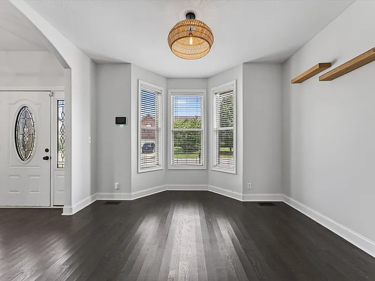 3710 Windhaven Ct — Photo 6