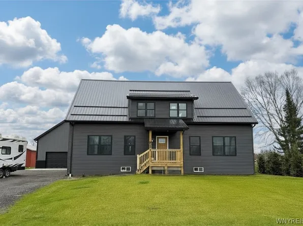 6455 Salt Rd, Clarence, NY 14031