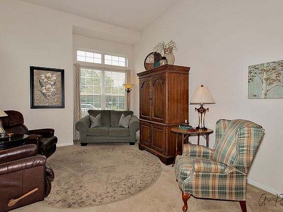 2nd image of 993 McKay Cir