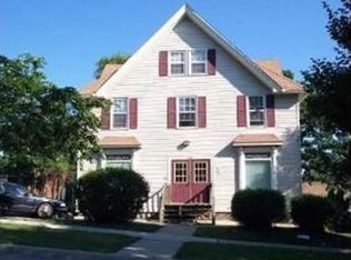 306 W Chicago St, Elgin, IL 60123