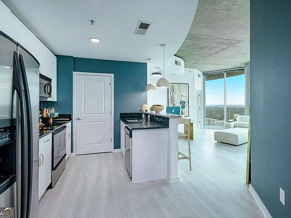 3rd image of 361 17th St #2122