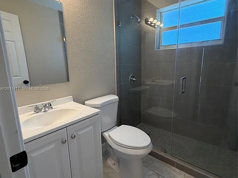 9250 SW 168th St #9252 — Photo 8