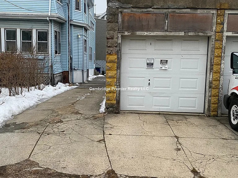 87 Summer St #3A — Photo 6