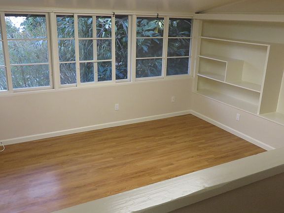 living room NW corner