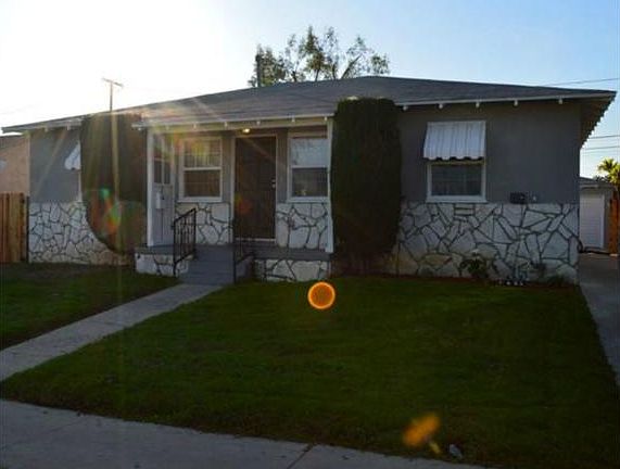 3rd image of 11139 S Denker Ave