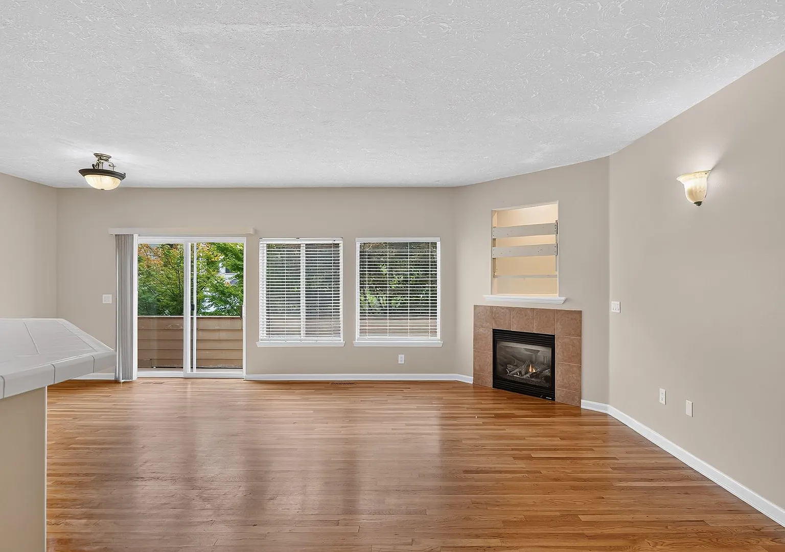 1389-93 SW 22nd Terr. — Photo 4