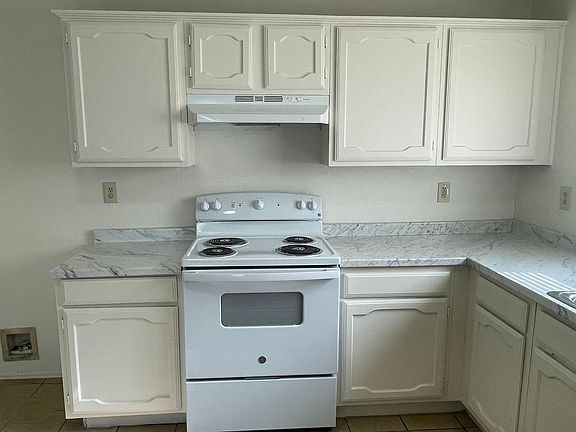4th image of 505 Vincent St