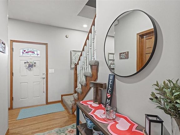 3rd image of 4005 NE Shady Lane Dr