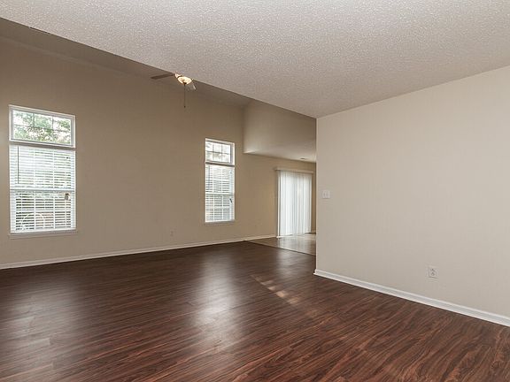 2nd image of 1506 Egret Ln