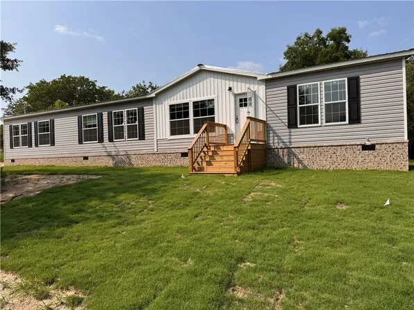 48 Woody Acres Dr, Salem, AL 36874
