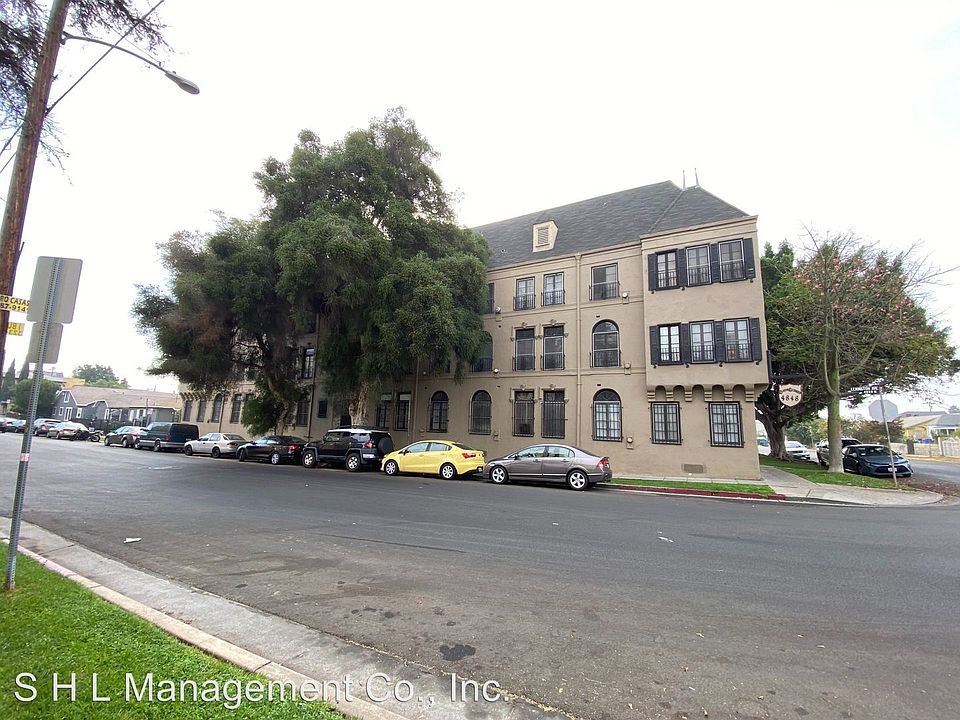 1st image of 4848 Lexington Ave APT 101