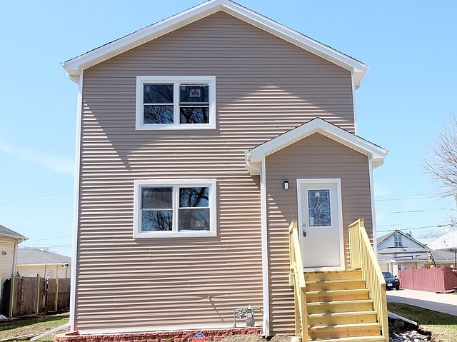 1st image of 638 S 15th Ave