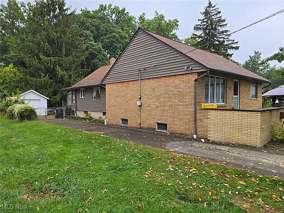 3rd image of 2010 Grantwood Dr